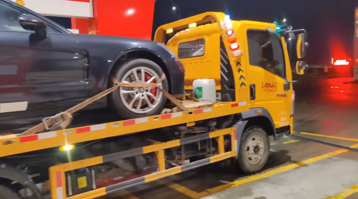 巴中行车途中遇到突发状况该如何呼叫道路救援？